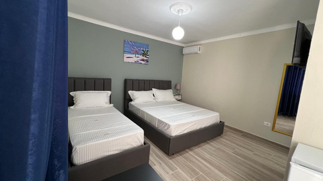 Vila Aaron Durres Exterior photo