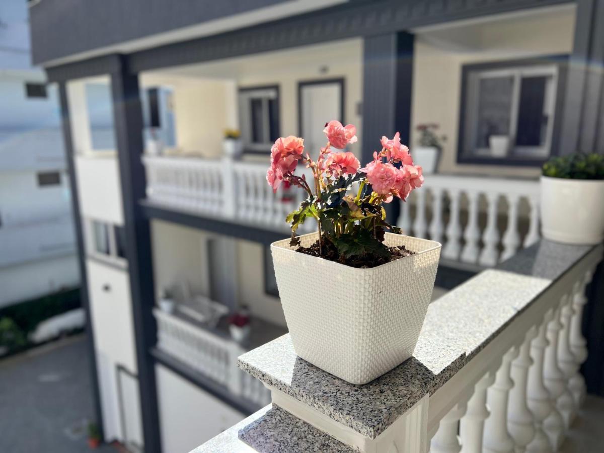 Vila Aaron Durres Exterior photo