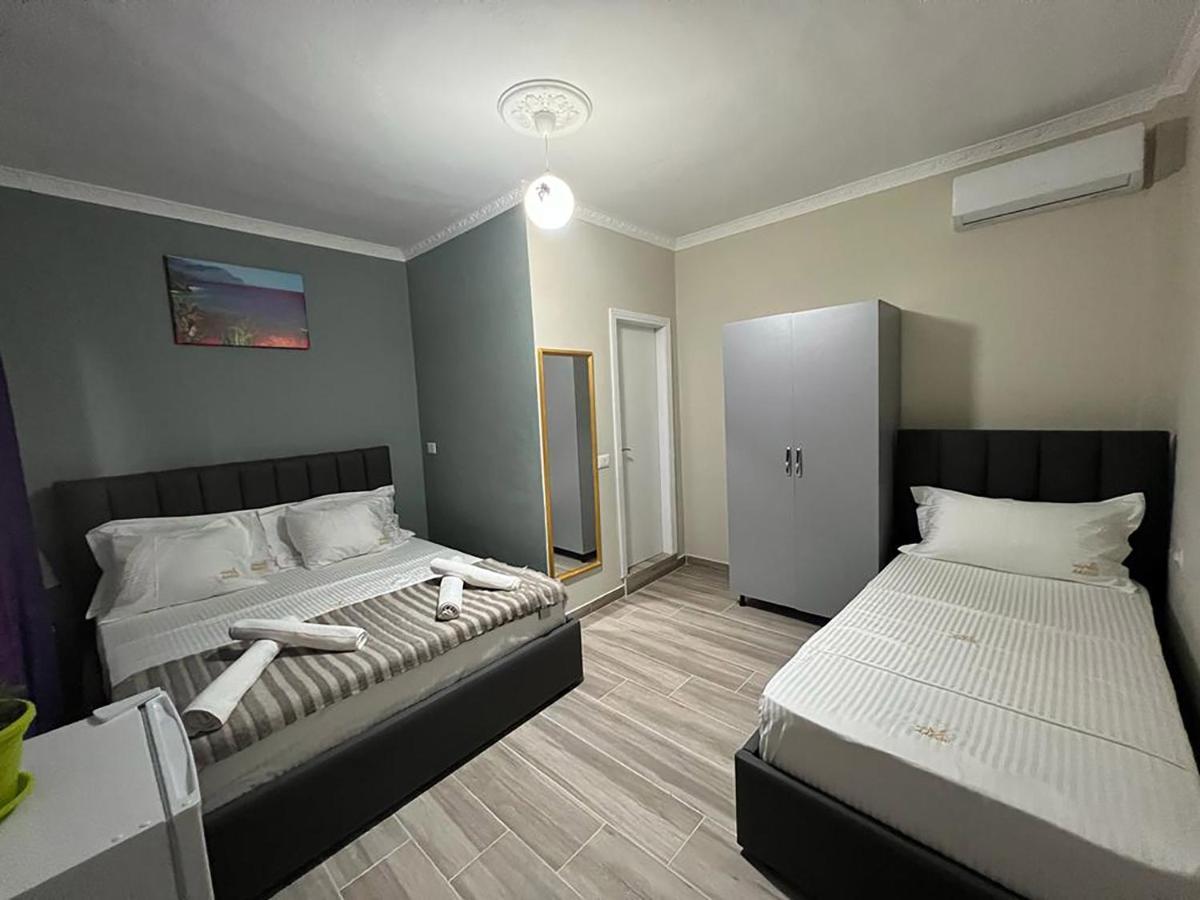 Vila Aaron Durres Exterior photo