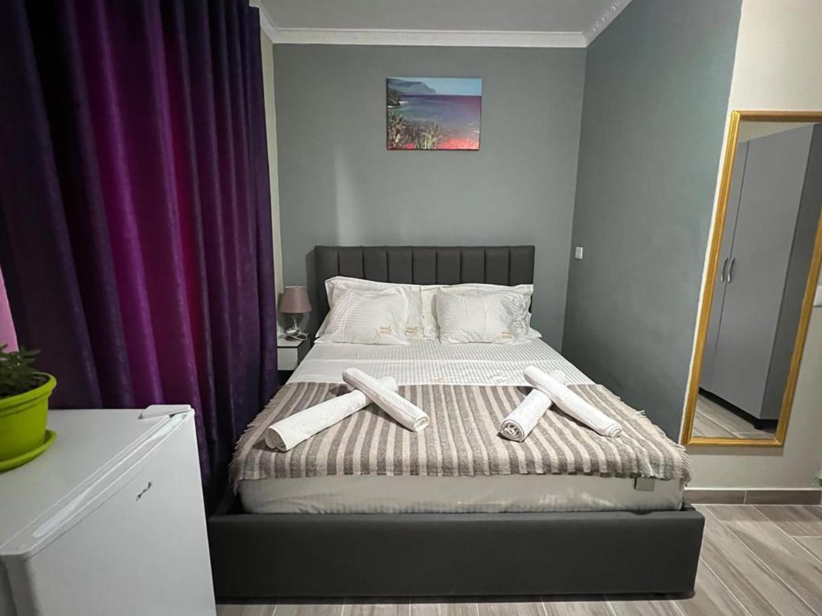 Vila Aaron Durres Exterior photo