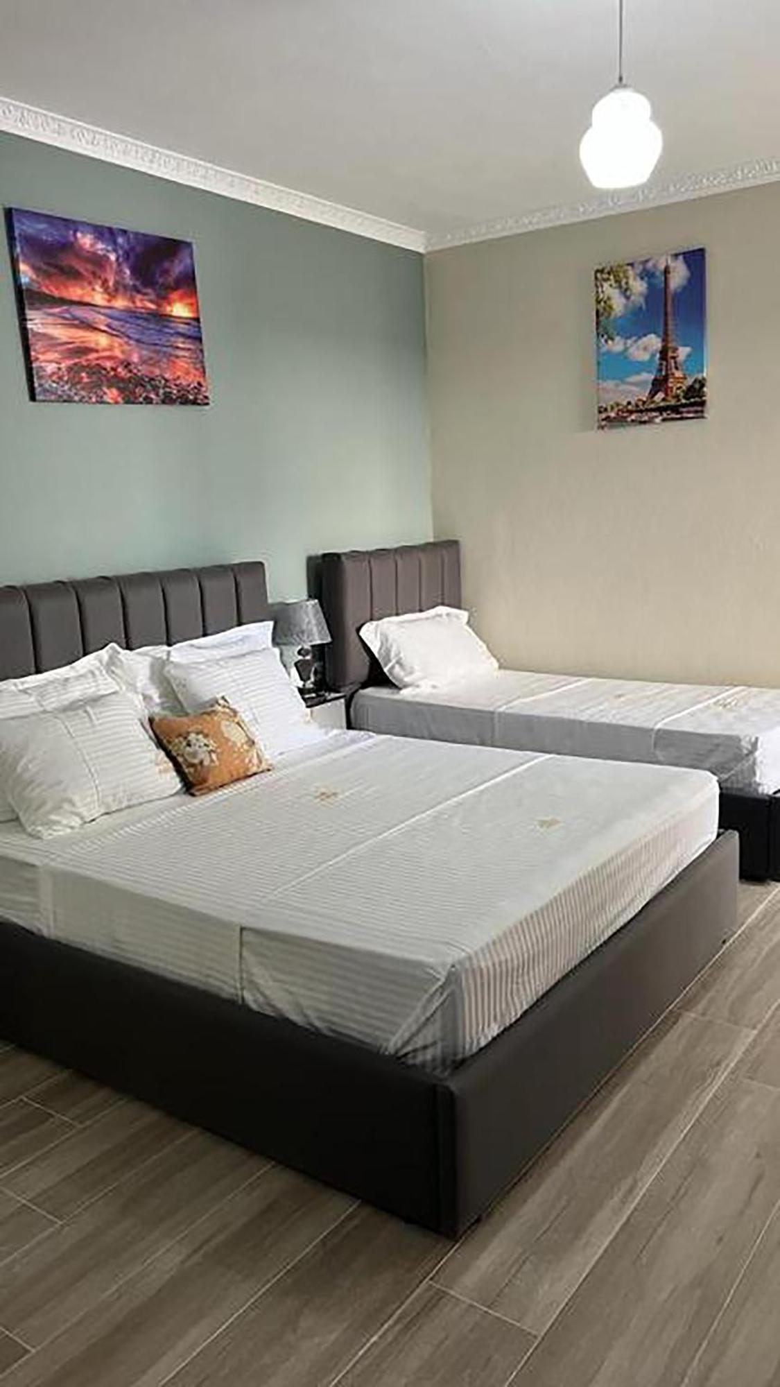 Vila Aaron Durres Exterior photo