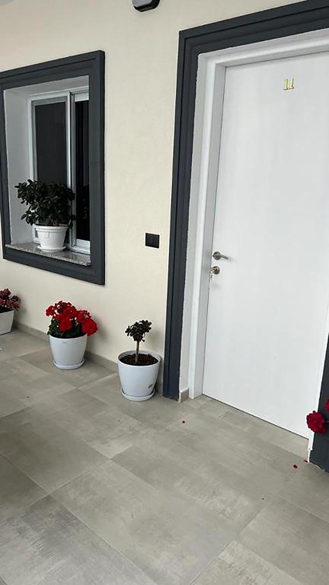 Vila Aaron Durres Exterior photo