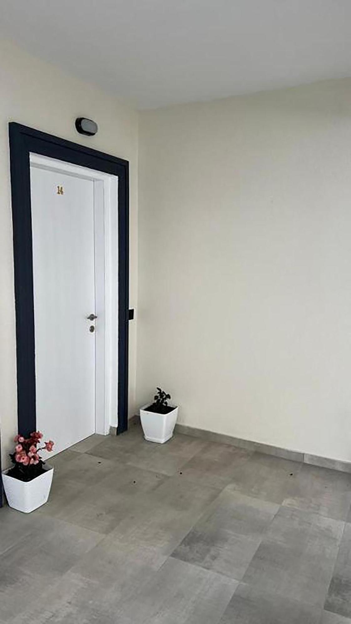 Vila Aaron Durres Exterior photo