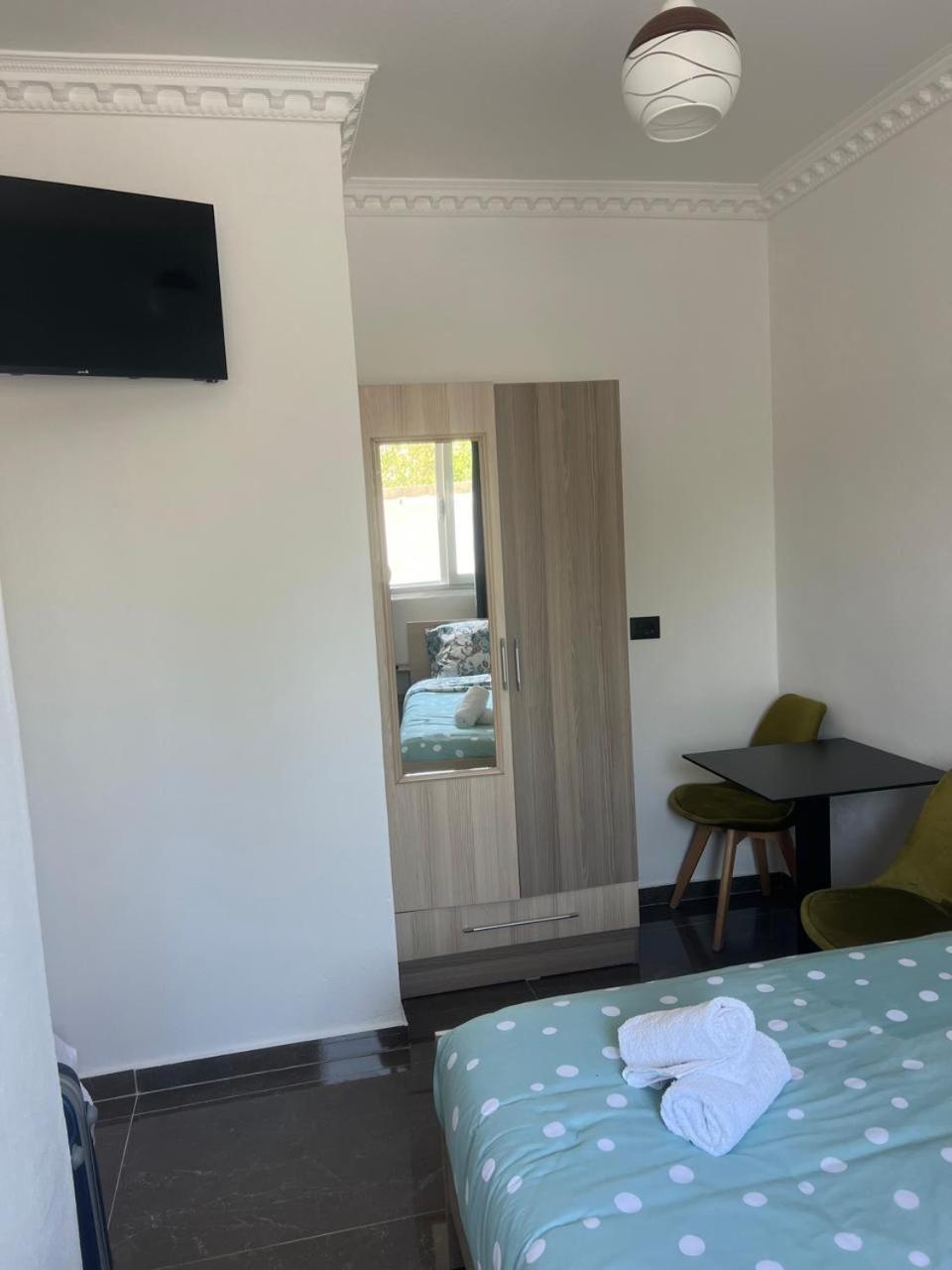 Vila Aaron Durres Exterior photo