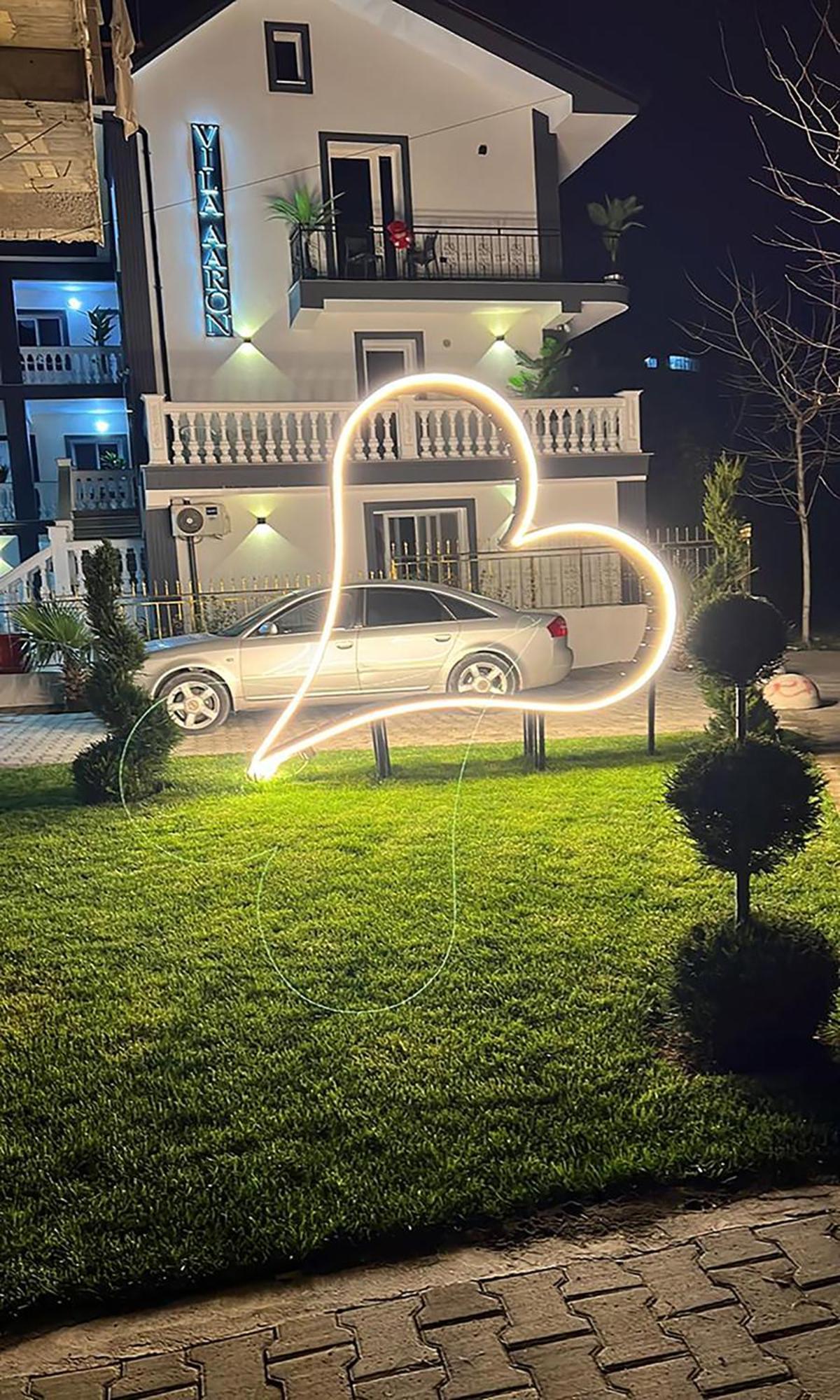 Vila Aaron Durres Exterior photo