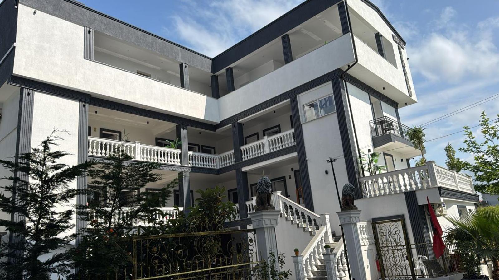 Vila Aaron Durres Exterior photo
